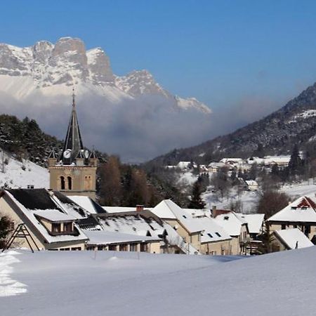 Petit Studio Mansarde 18 M2 Avec Navette Gratuit Aux Pistes De Ski Gresse-en-Vercors Kültér fotó